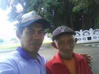 Mugi bersama juru kunci beringin kembar 